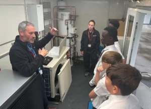 Daikin UK lancia un programma educativo HVAC nelle scuole di Manchester