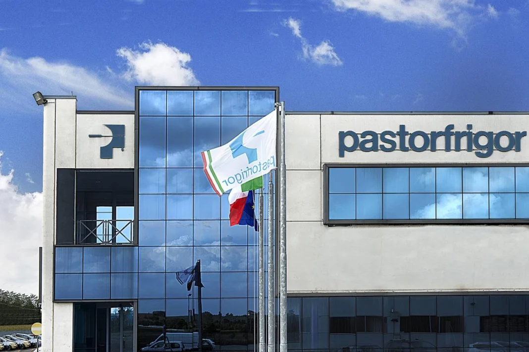 Lowe porta Pastorfrigor made in Italy negli USA