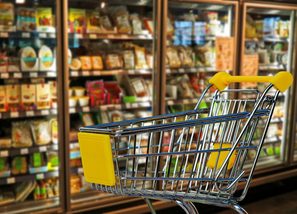 Il freddo intelligente. Dal banco frigo al servizio integrato: la refrigerazione commerciale si trasforma in piattaforma di dati, efficienza e partnership di lungo periodo.