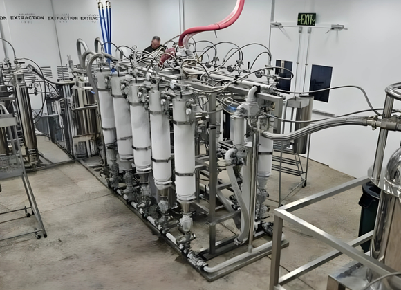 Illuminated Extractors brevetta un sistema di riscaldamento e refrigerazione per l’estrazione con idrocarburi